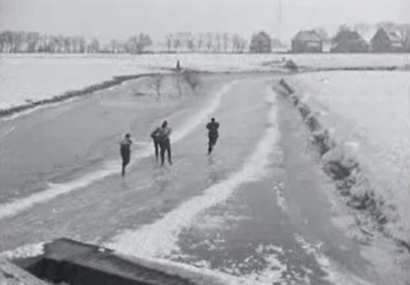 De Elfstedentocht van 22 januari 1942 - still uit filmpje Wikipedia