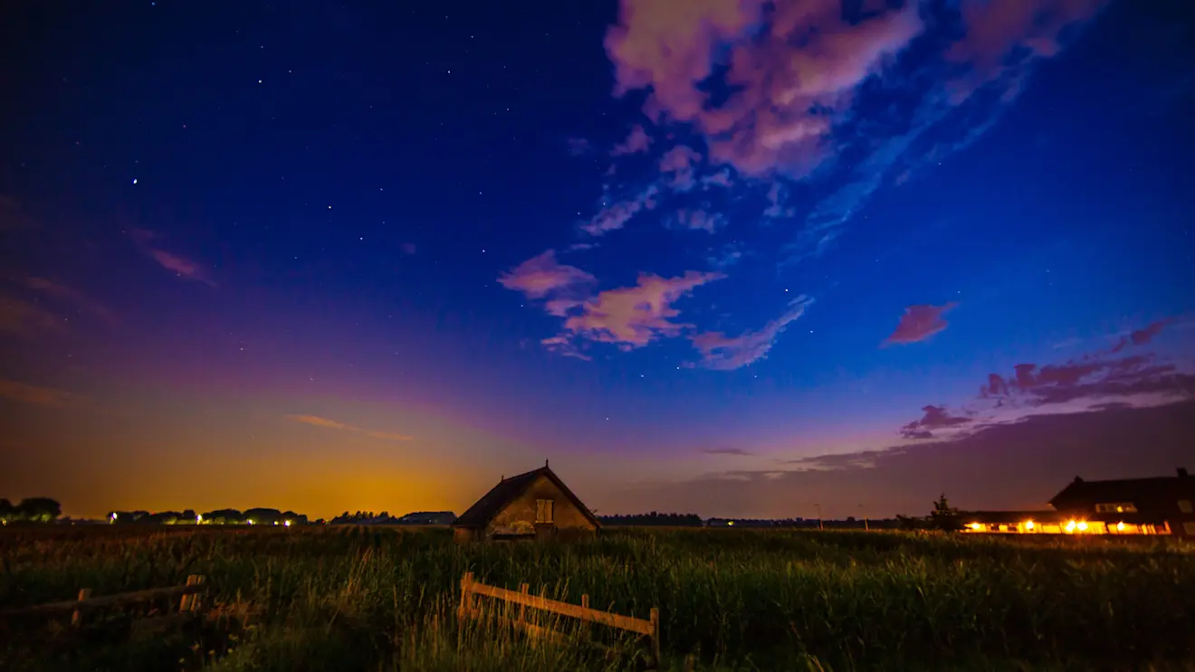 Een prachtige nachtfoto, genomen in Buurmalsen - Ab Donker.