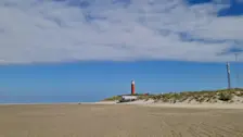 Een mooie scherpe begrenzing van de bewolking op Texel - Frans Alderse Baas