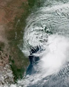 Satellietfoto van de enige tropische storm tot nu toe, Arthur - NASA