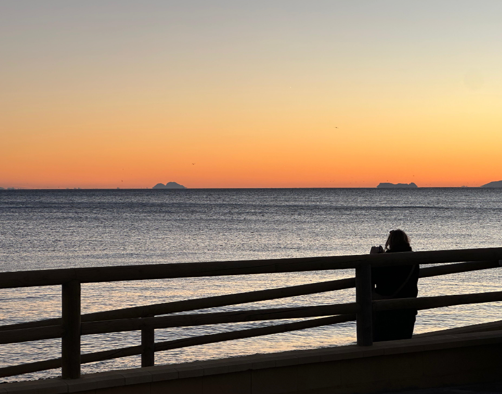 De rots bij Ceuta (in Afrika) links en de rots van Gibraltar (rechts) - Tycho van den Born