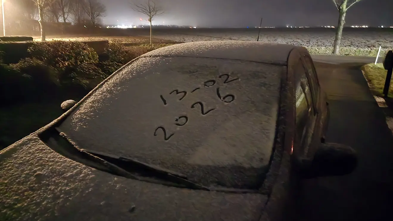 Sneeuw, vanochtend in Roodeschool - Jannes Wiersema
