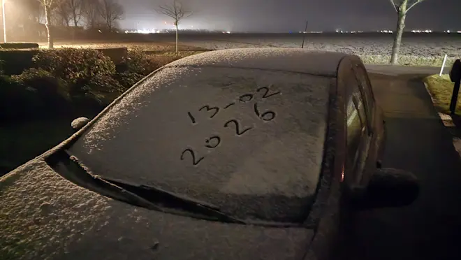 Sneeuw, vanochtend in Roodeschool - Jannes Wiersema