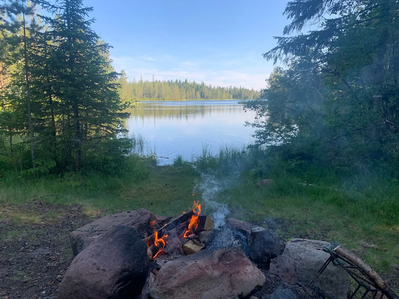 In de avond is het lekkerder bij een vuurtje - Maartje Kampjes
