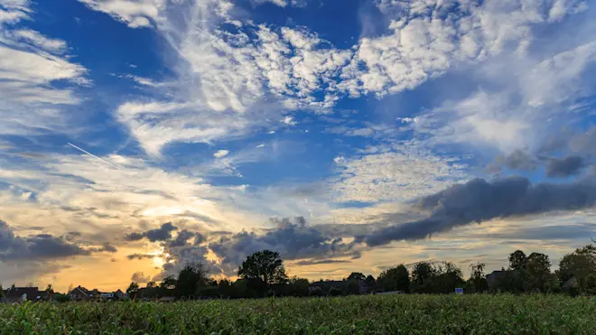 Fraaie wolkenlucht boven Beers - Henk Straatman