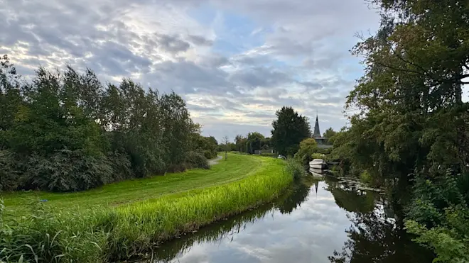 Vanochtend kwam hier daar de zon nog even tevoorschijn - Jolanda Bakker