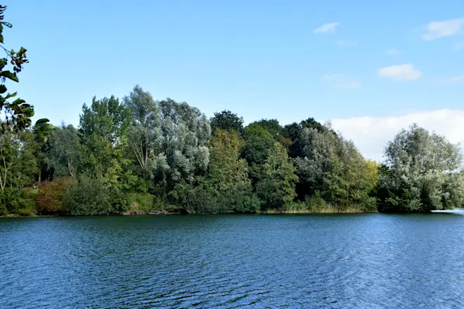 Vrij zonnig weer en een stevige wind - Huibert Boon