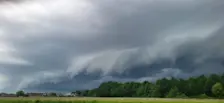 Fraaie shelfcloud in de buurt van Twello bij de buien van gisteren - Mark Wolvenne