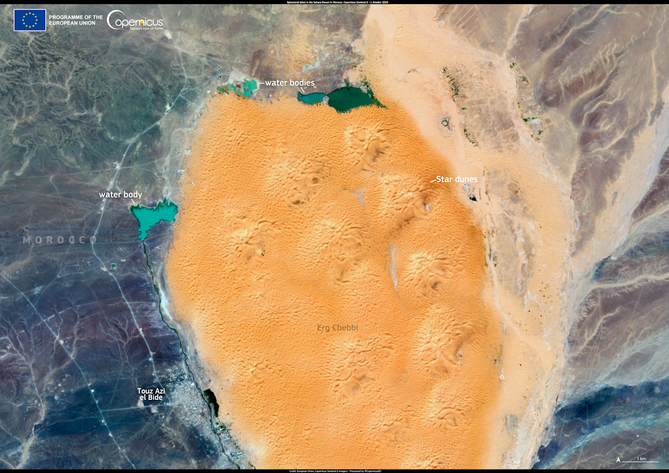 Meren aan de randen van de zandduinen van Erg Chebbi - European Union, Copernicus Sentinel-X imagery