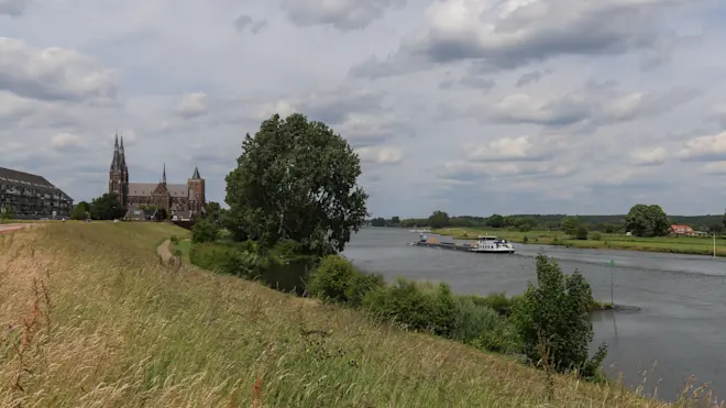 Wolken en zon in de buurt van Cuijk - Henk Straatman