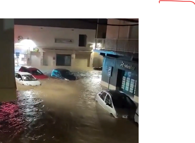 De rivier Girona overstroomt in Marina Alta (Alicante) - still uit Video (Infobae)