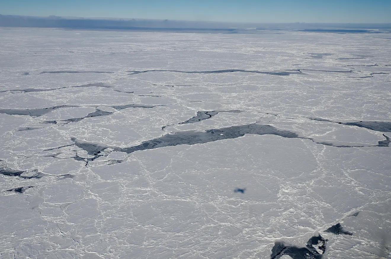 Toen op de Bellingshausenzee nog wel zeeijs lag - NASA / Michael Studinger