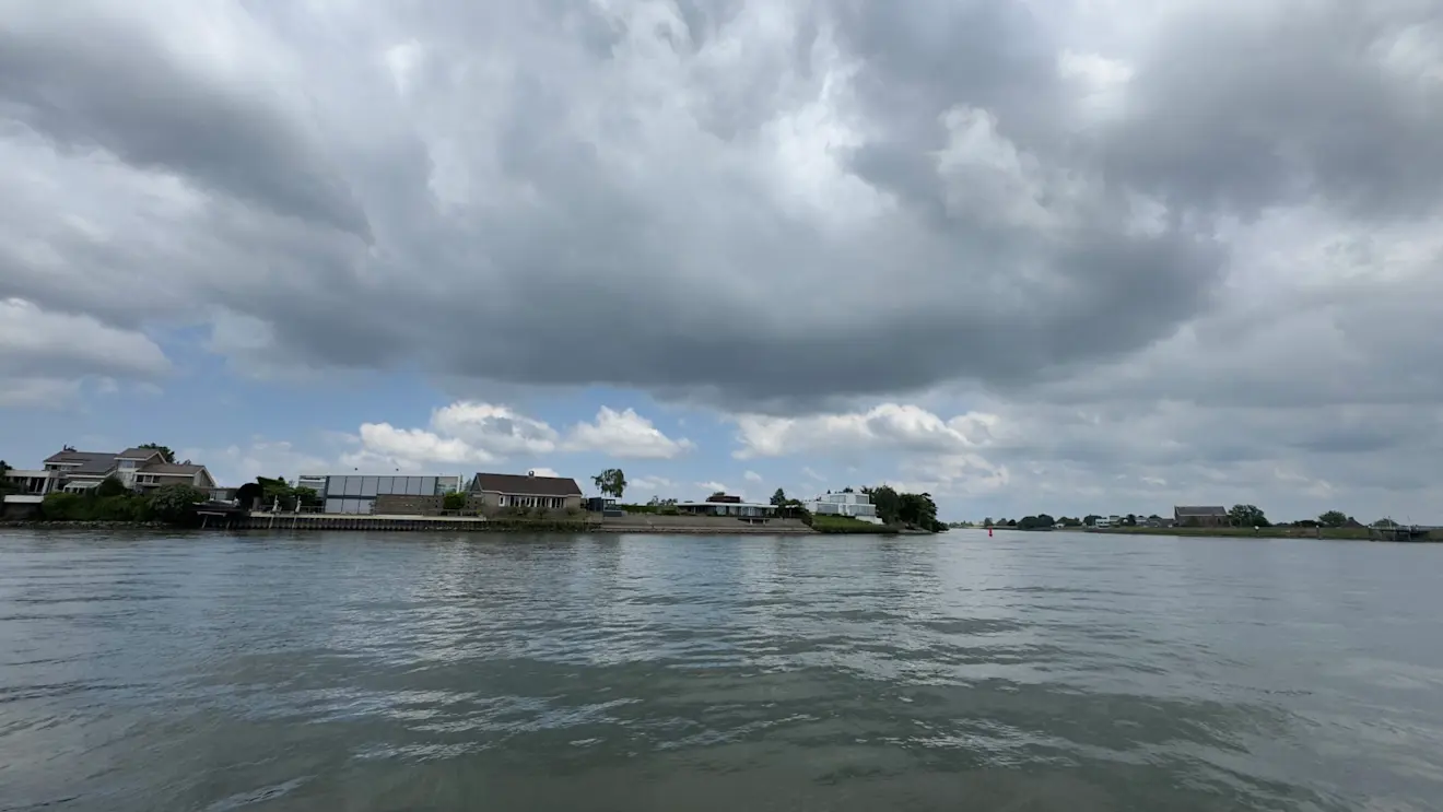 Dikkere stapelwolken waaruit een drupje kon vallen - Jolanda Bakker