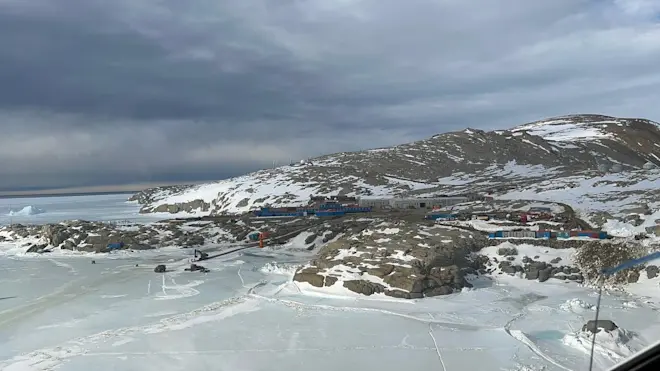 Het Italiaanse onderzoeksstation Mario Zucchelli op Antarctica - Daan van den Broek
