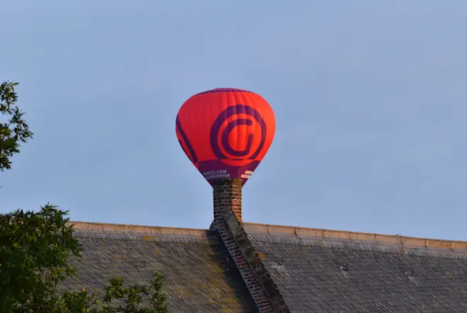 Het was gisteravond rustig in de atmosfeer. Dus gingen de ballonnen omhoog - Cynthia van Leusden