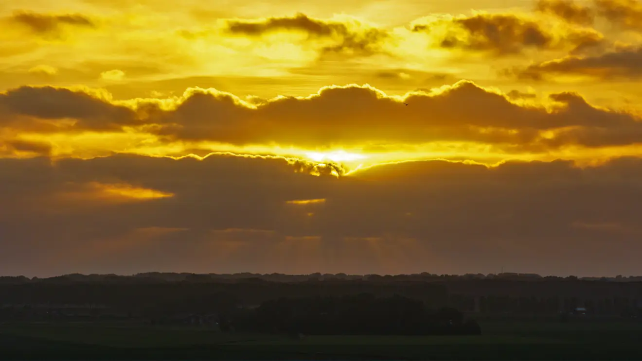 In Nederland was er vanochtend duidelijke meer bewolking in de lucht - Simone Wiersma