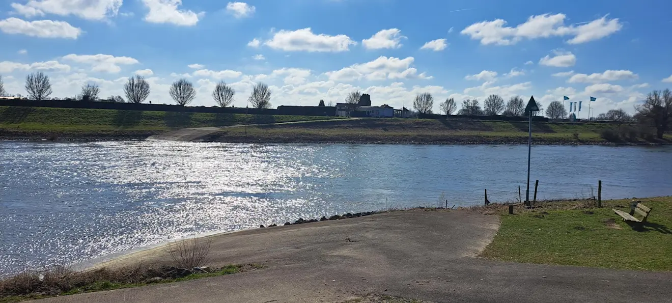 Mooi weer bij de IJssel in de buurt van Velp - Grieta Spannenburg