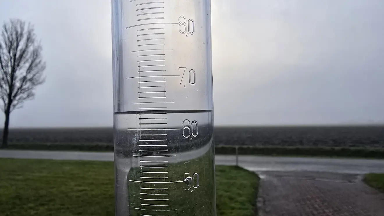 In Roodeschool viel de afgelopen nacht ruim 6 millimeter regen - Jannes Wiersema