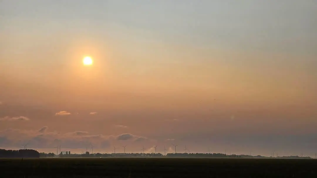 Er zat vanmorgen weer veel van de bosbranden in Canada afkomstige rook in de lucht - Jannes Wiersema