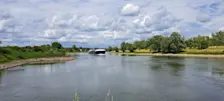 Het water in de IJssel is sinds een dag weer duidelijk aan het stijgen - Grieta Spannenburg