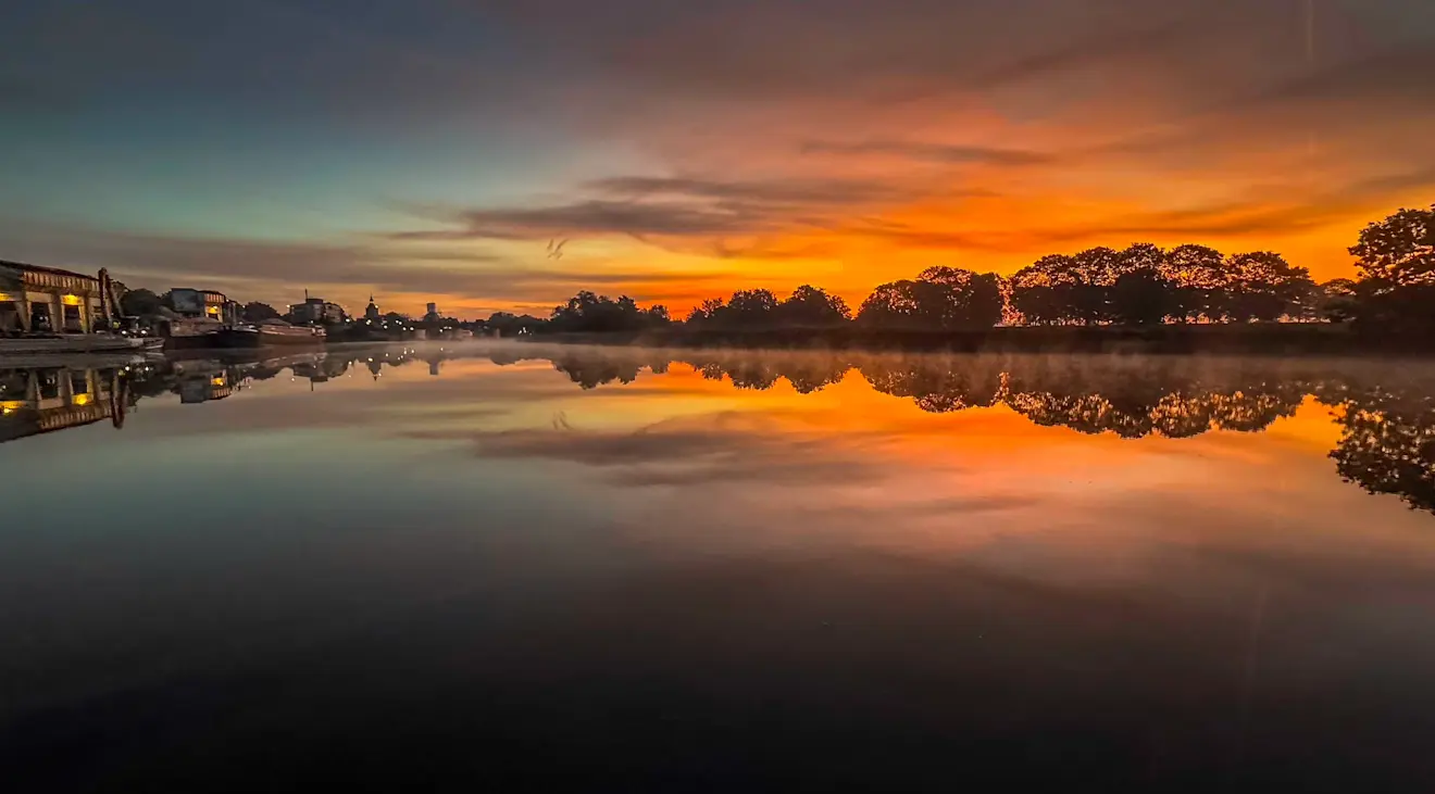 Prachtige zonsopkomst in Leerdam - John Oomen