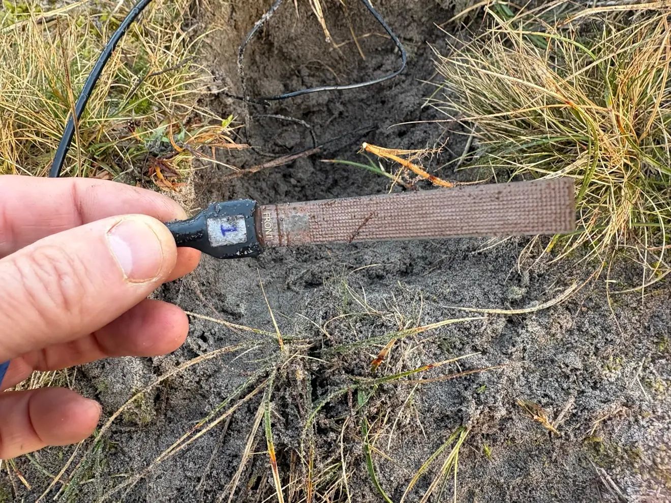 Eén van de meetsensoren, voordat hij in de grond gaat - Pieter Bliek