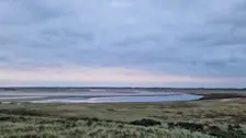 Bewolkt en grijs, vanochtend boven de Sluftervallei op Texel - Frans Alderse Baas