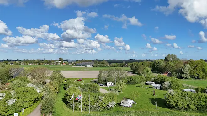 Het was op Bevrijdingsdag mooi weer in het noordoosten van Nederland - Jannes Wiersema