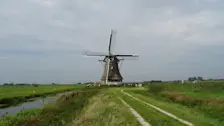 Wolken boven Friesland in Vegelinsoord. - Albert Thibaudier
