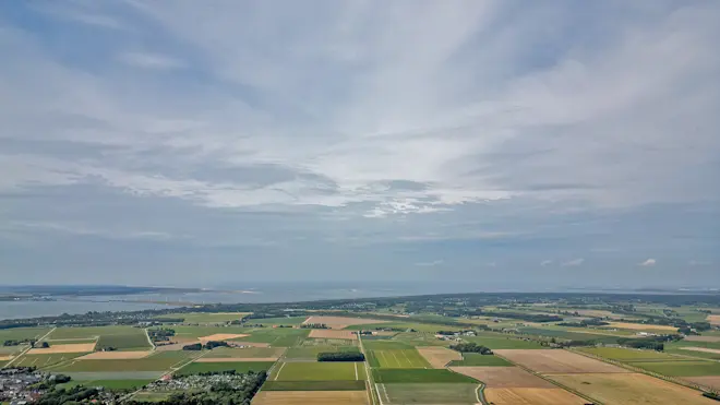 Vanochtend waren in de lucht nog allerlei typen bewolking te zien - Simone Wiersma