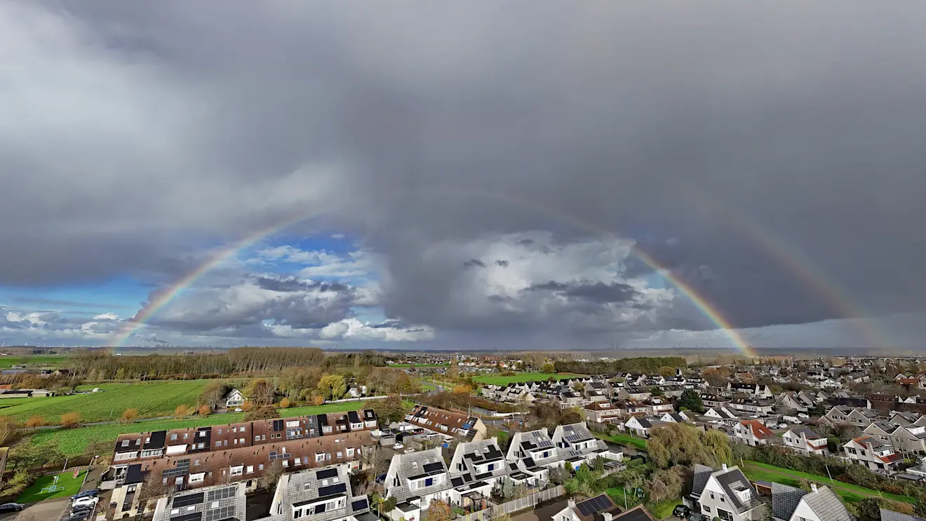 Fraaie regenboog in de buurt van Voorne aan Zee - Simone Wiersma