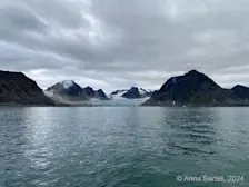 Er is dit zomerhalfjaar weinig sneeuw op Spitsbergen. De gletsjers trekken zich terug - Anna Sartell