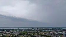De regen komt Zuid-Holland binnen - Simone Wiersma