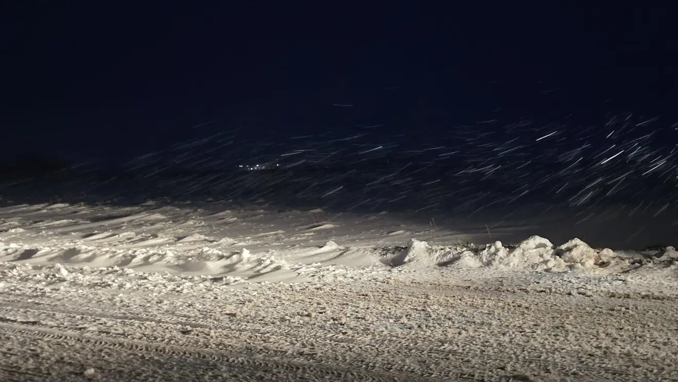 Het noordoosten van Groningen was de afgelopen dagen opnieuw het toneel van een sneeuwjacht - Jannes Wiersema