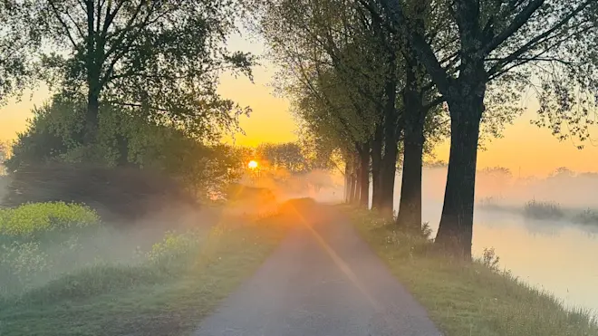 Fraaie zonsopkomst in de omgeving van Leerdam - John Oomen
