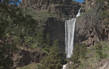 Ook na de regen stroomde het water op de eilanden nog lang door - RTVC