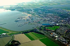 De haven van Lemmer ligt in een trechter en is daardoor extra gevoelig voor het optreden van meteotsunami's - JK Domus