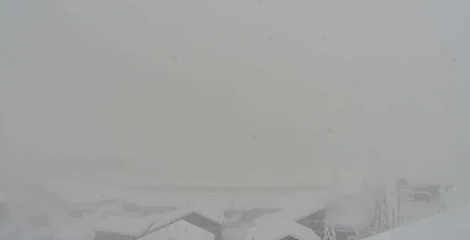 Zware sneeuwval vanochtend in Zermatt - webcam