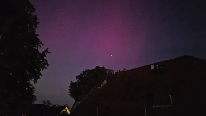 Noorderlicht boven Velp op 10 mei 2024 - Reinout van den Born.