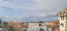 In het zuiden van Spanje aan de Costa del Sol was het vanochtend nog droog, maar dat gaat de komende tijd veranderen - webcamfoto