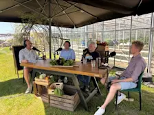 De opname van de podcast tussen de kassen - Ronald Hoek