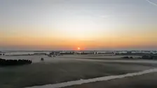 Zonsopkomst met grondmist - Simone Wiersma
