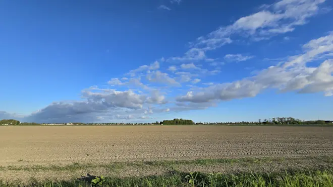 Het noordoosten lag vanochtend alweer achter de wolkenzone - Jannes Wiersema