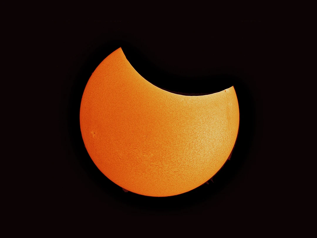 Een gedeeltelijke zonsverduistering.