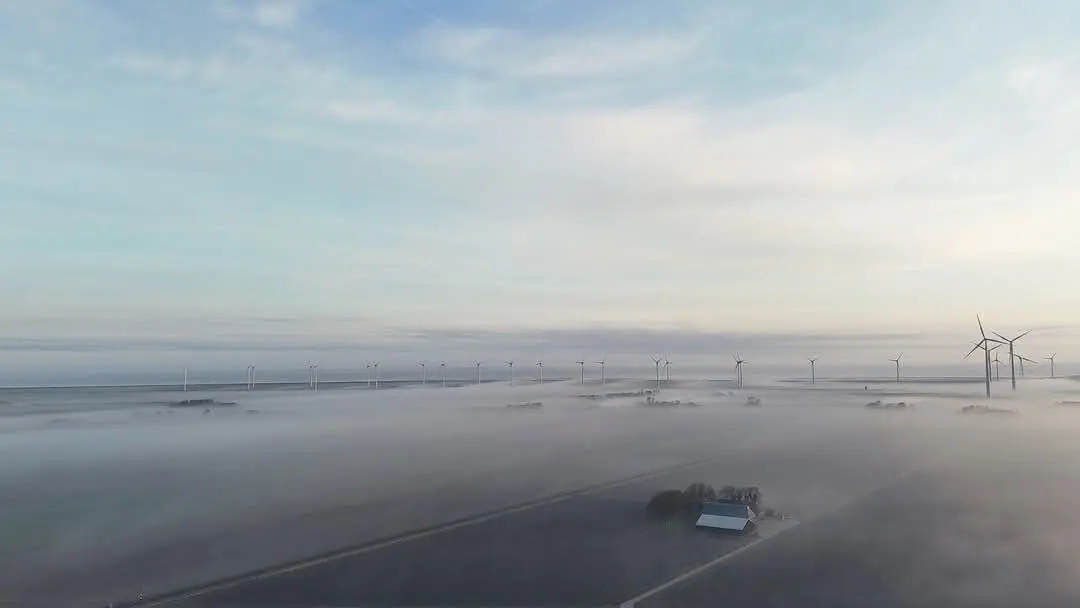 Mist boven het Groningse land - Jannes Wiersema