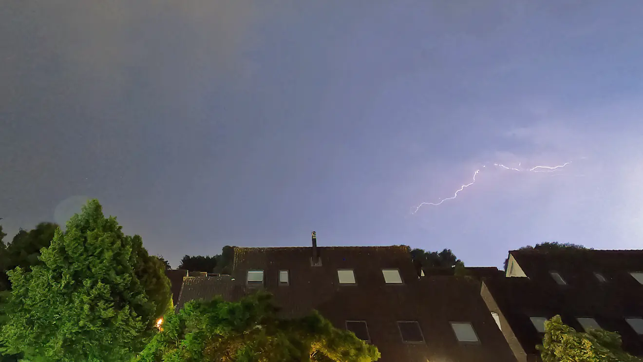 Onweer boven Hellevoetsluis - Simone Wiersma
