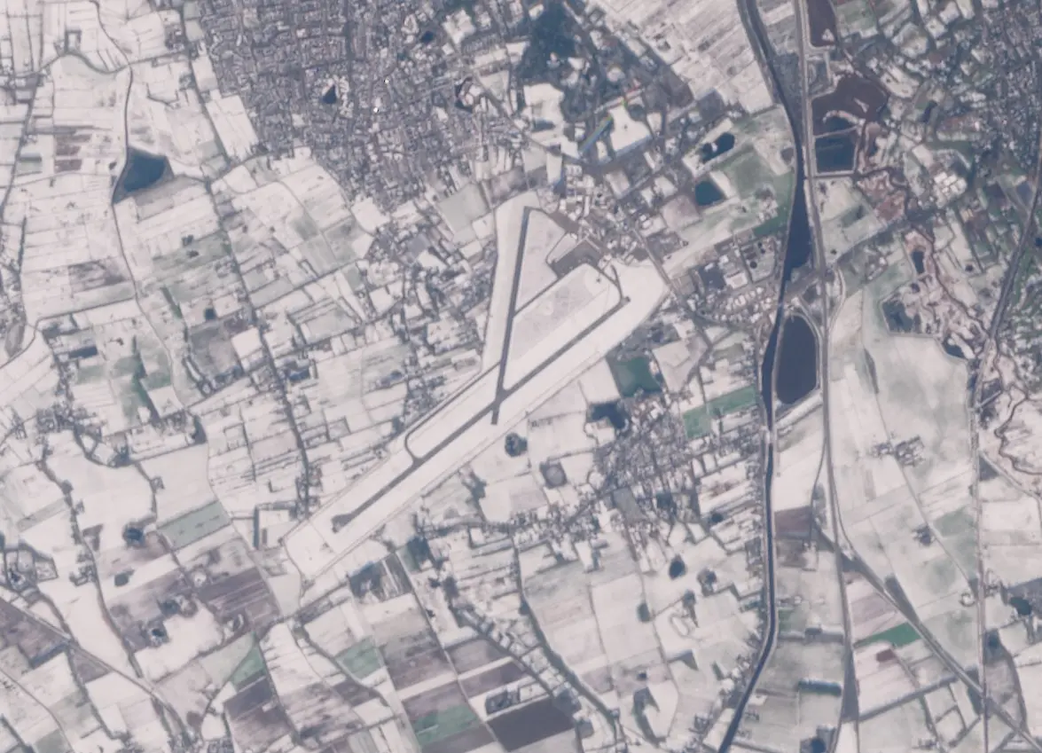 Vliegveld Eelde in de sneeuw - Copernicus Sentinel-2