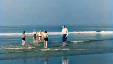 Op 1 maart 1959 de koude zee in - still uit video