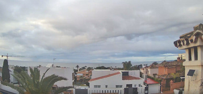 Aan de Costa del Sol was de rust vanochtend weer teruggekeerd - Webcam Las Chapas